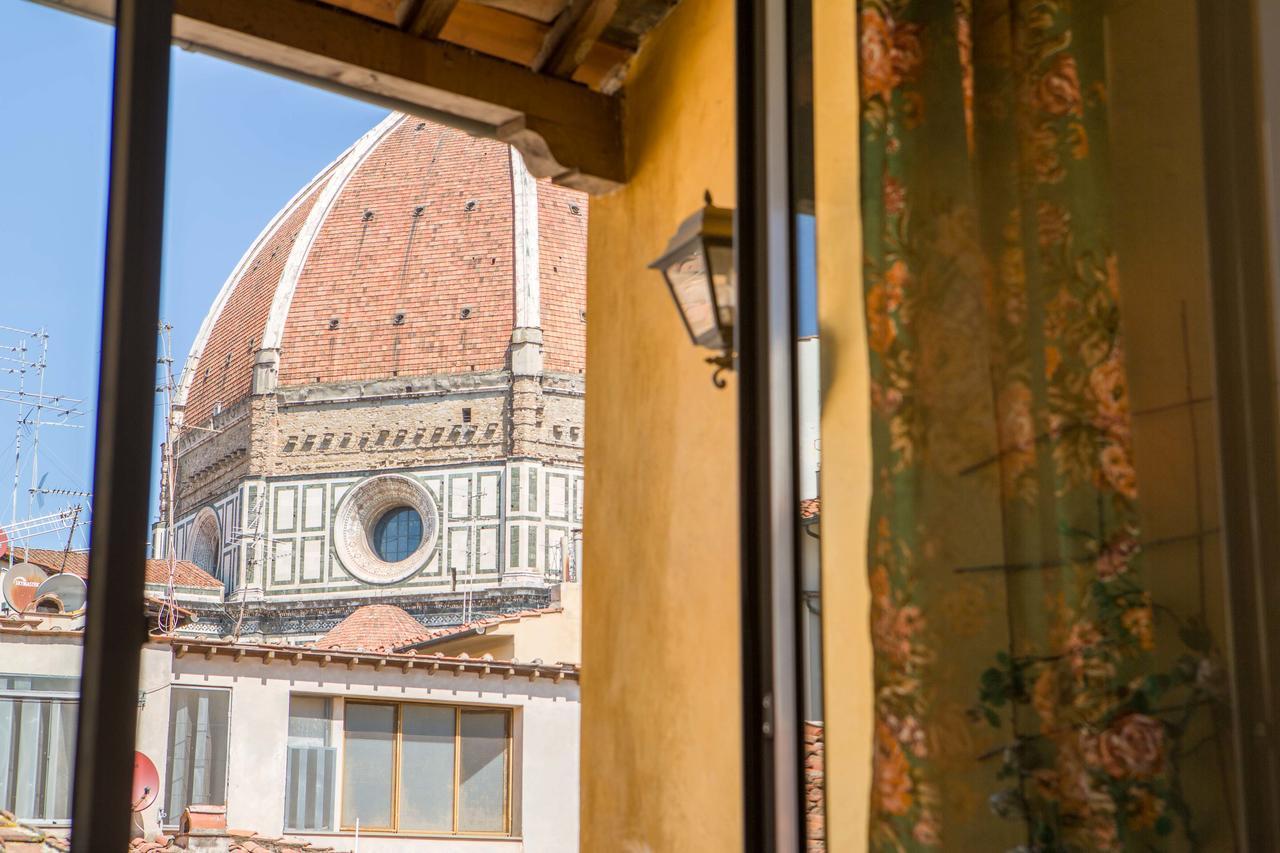 Typical Florentine Apartment Флоренция Екстериор снимка