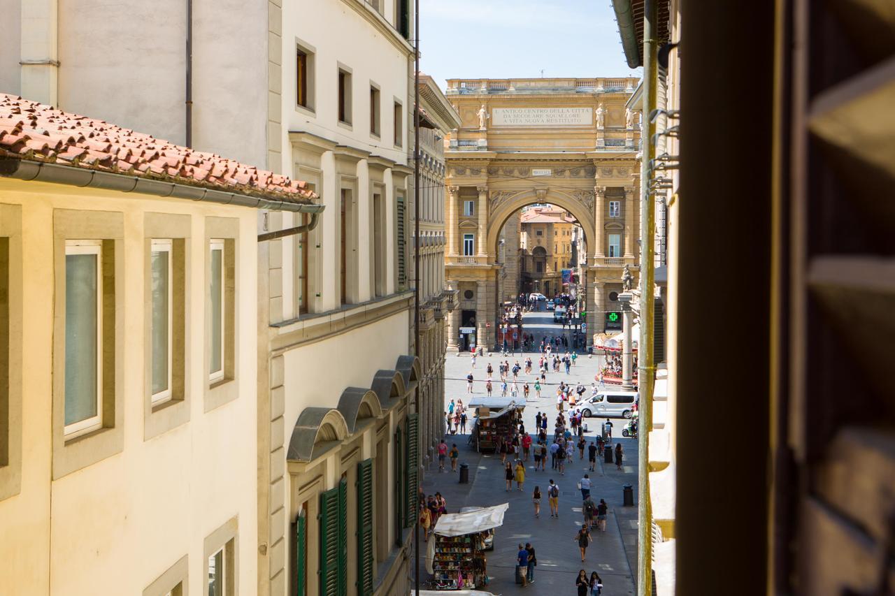 Typical Florentine Apartment Флоренция Екстериор снимка