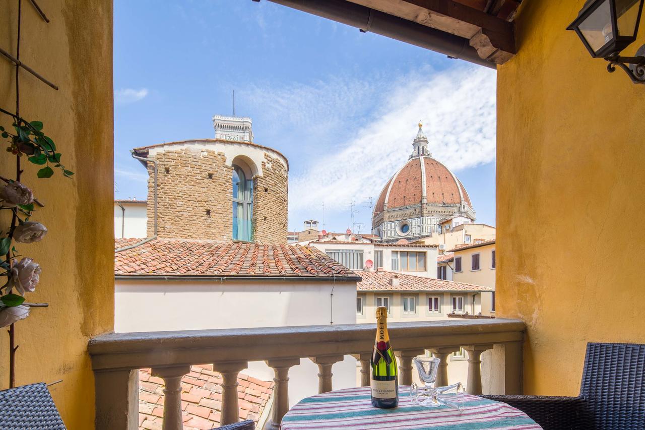 Typical Florentine Apartment Флоренция Екстериор снимка