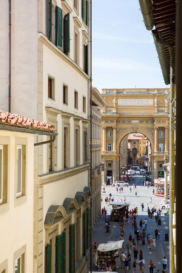 Typical Florentine Apartment Флоренция Екстериор снимка