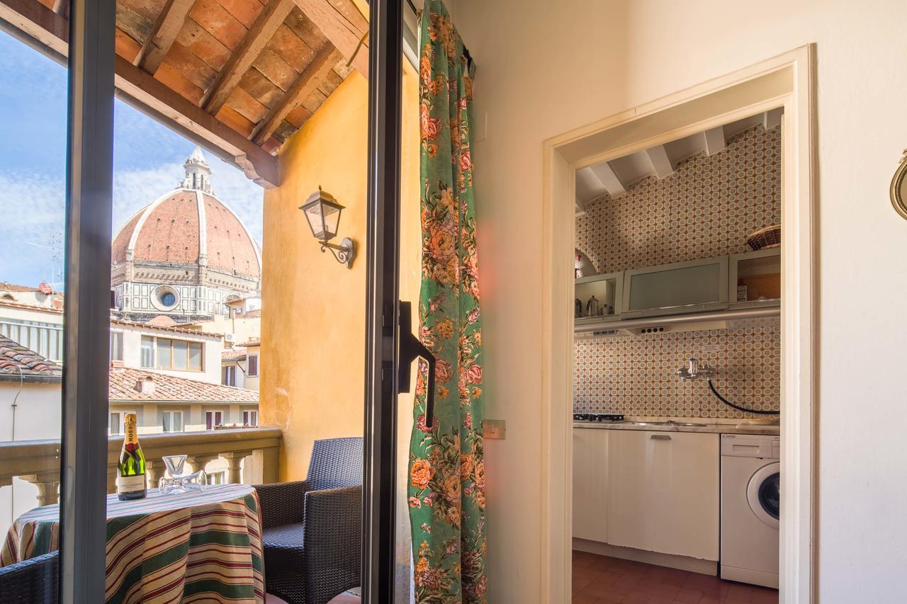 Typical Florentine Apartment Флоренция Екстериор снимка